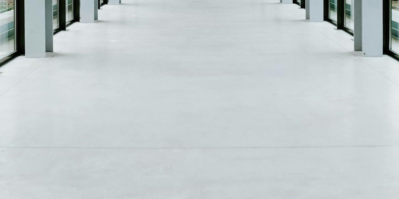 Posadzki żywiczne – trwałe i estetyczne rozwiązanie do domu i firmy