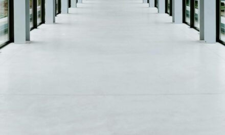 Posadzki żywiczne – trwałe i estetyczne rozwiązanie do domu i firmy