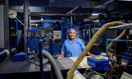 Kiedy warto wdrożyć wózki manipulacyjne zamiast klasycznych rozwiązań transportowych?